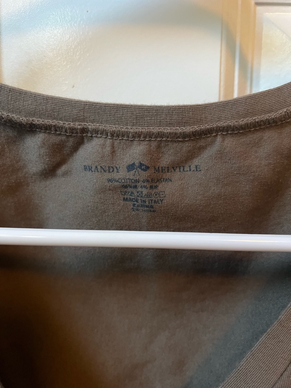 Brown top - Picture 3 of 4